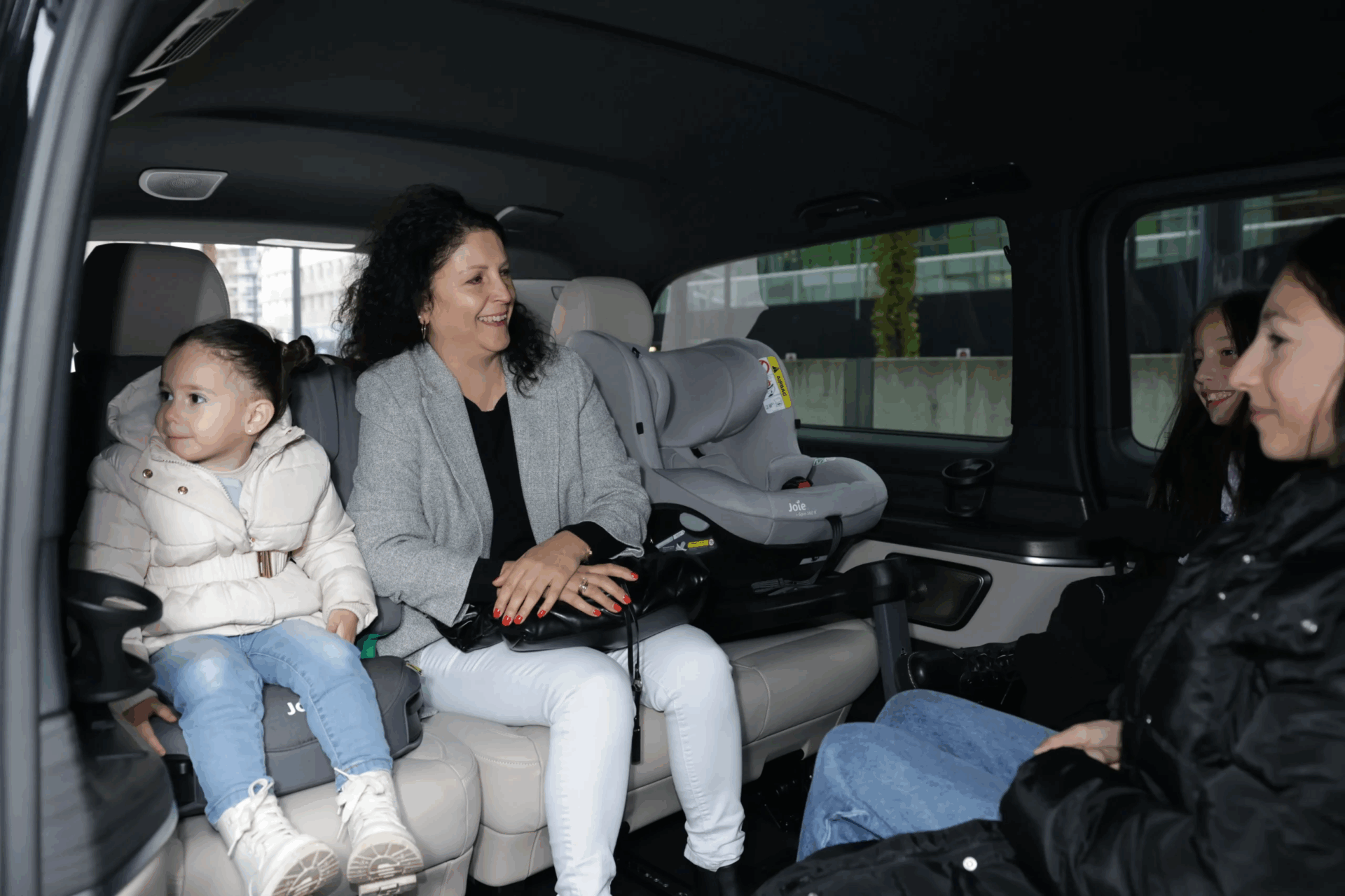 タクシー_ヴィエナ_チャイルドシート