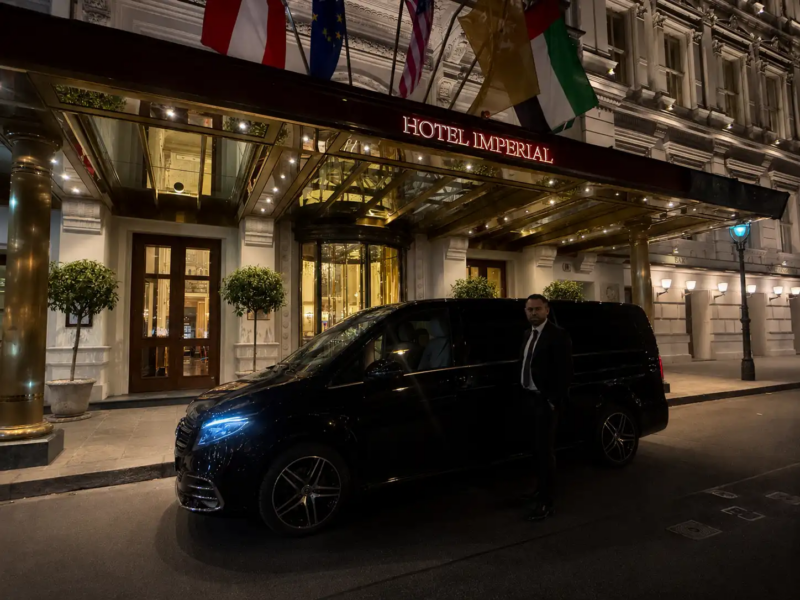 Amid_amidov_propriétaire_10_Q_service_de_chauffeur